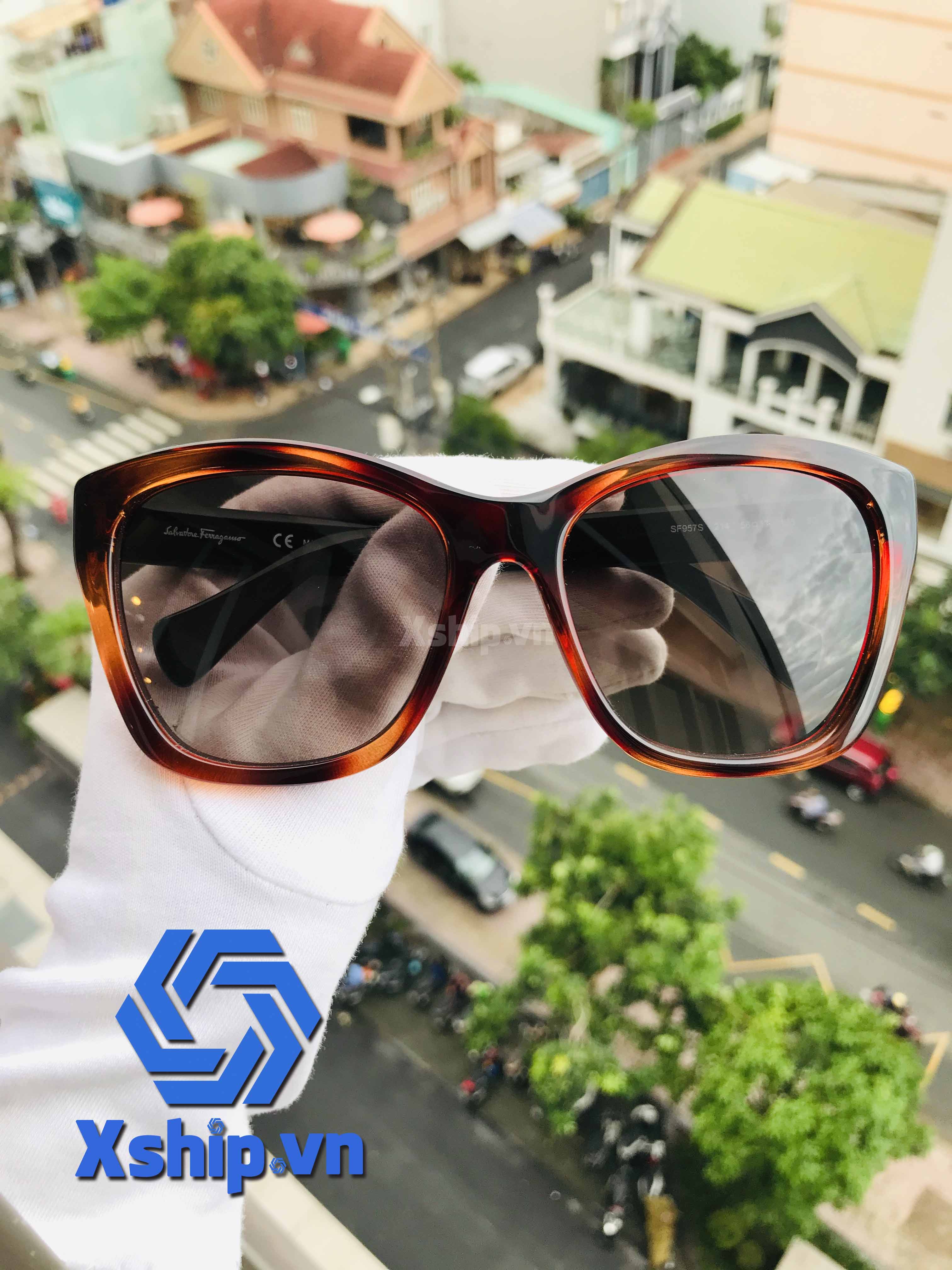 Salvatore Ferragamo Sunglasses SF957S Tortoise