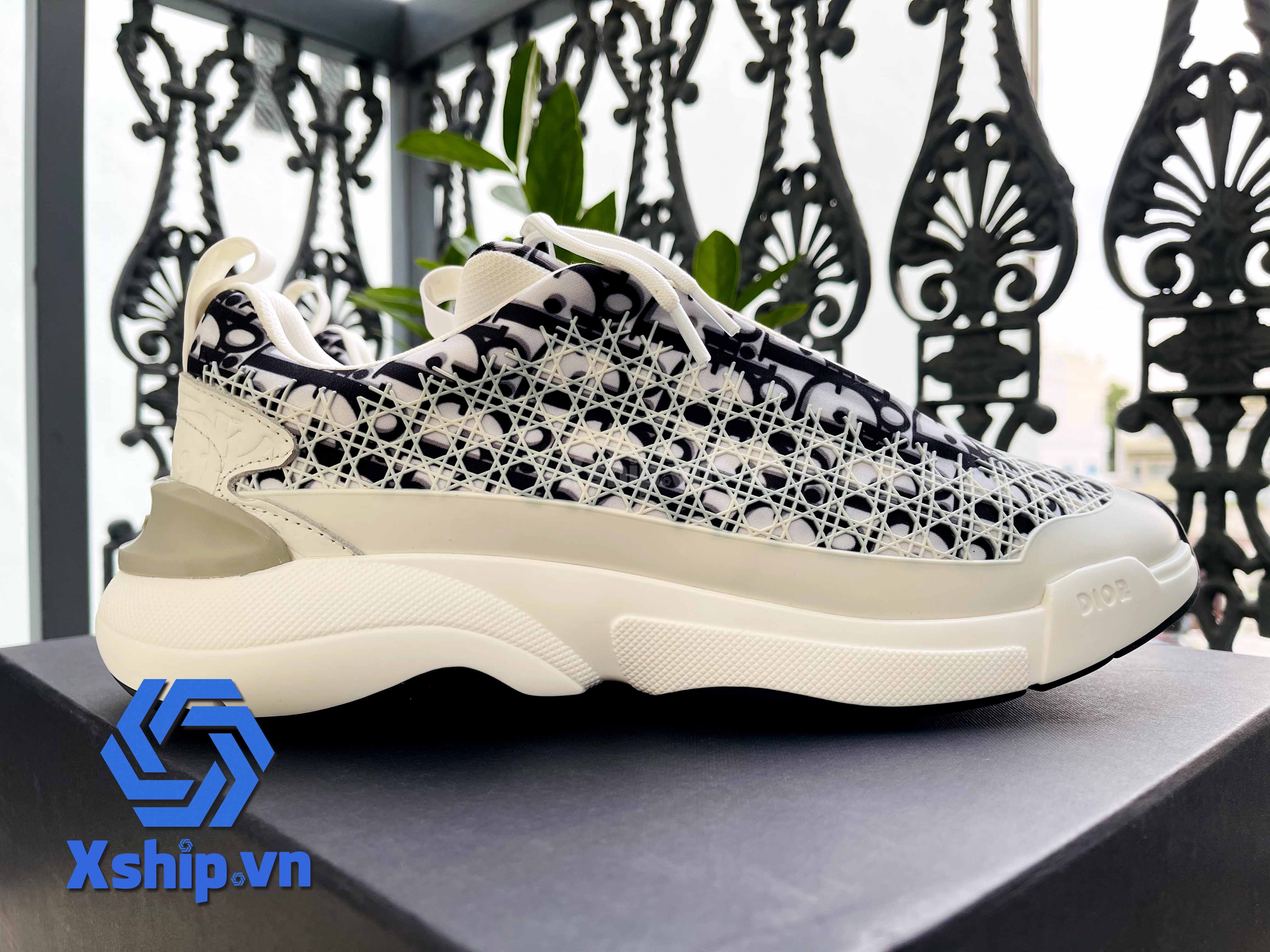 b24 sneaker white dior oblique canvas