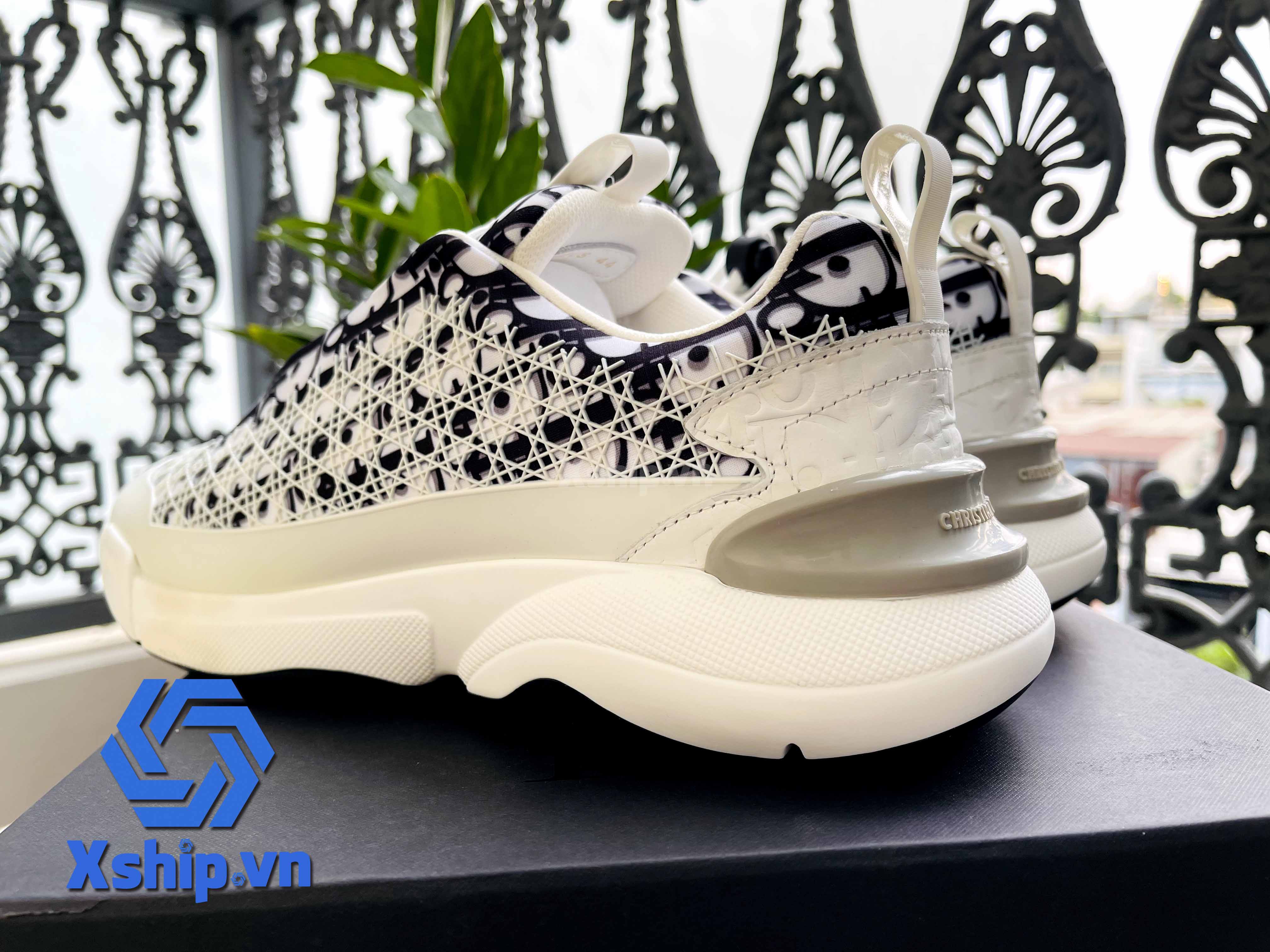 b24 sneaker white dior oblique canvas